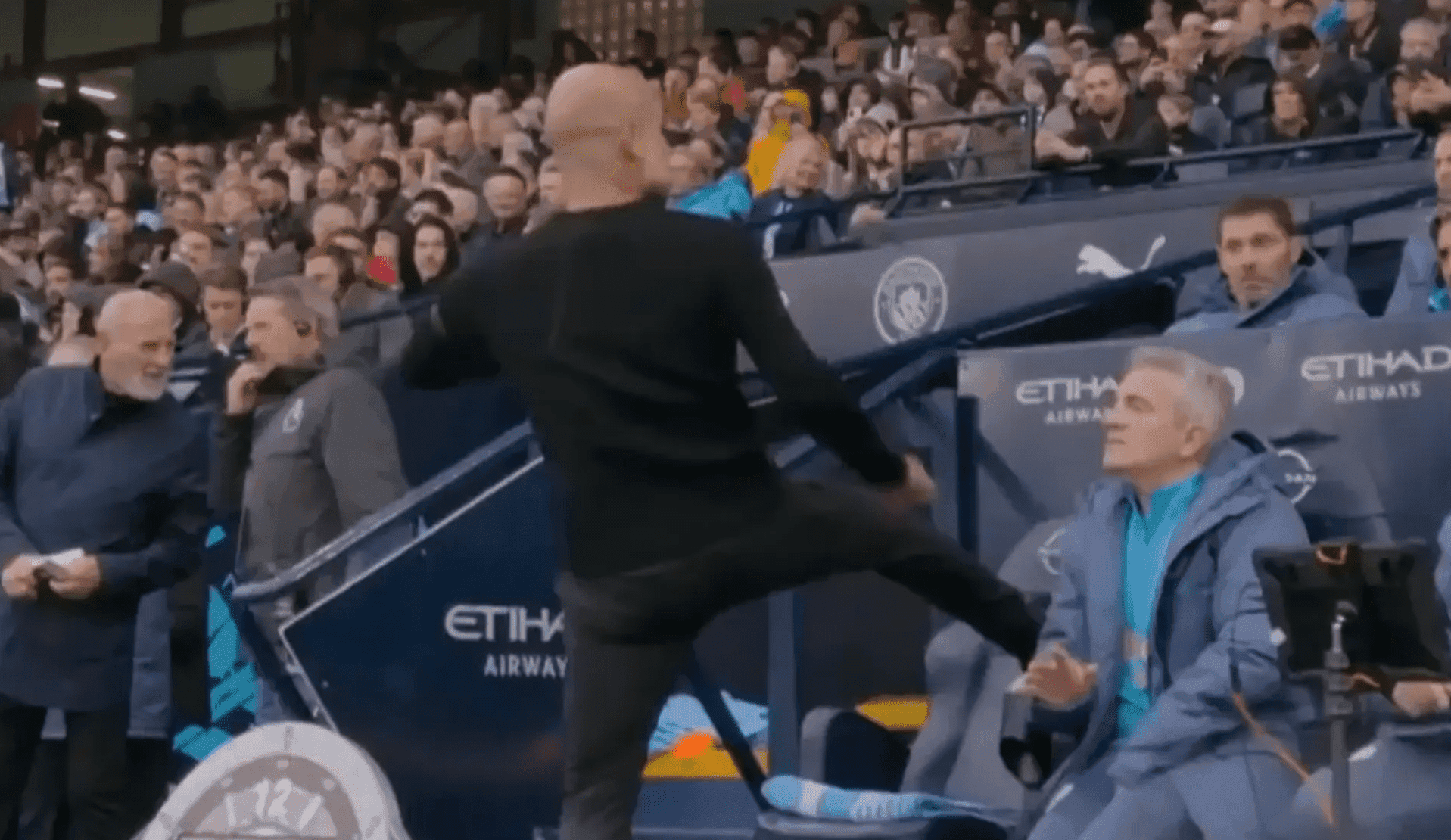 Calafiori Cetak Gol Penyeimbang, Pep Guardiola Marah hingga Tendang Kursi!