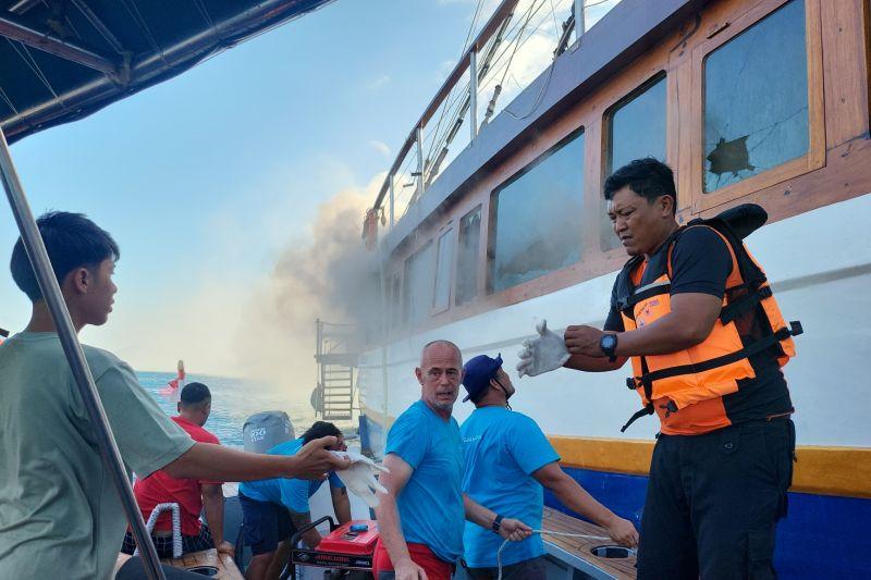 Kapal Pinisi di Labuan Bajo Kebakaran, Tak Ada Korban Jiwa