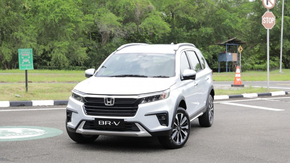 6 Cara Cegah Air Radiator Mobil Mendidih, Pelajari Tanda-tandanya