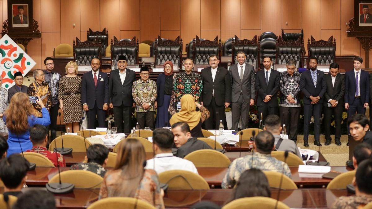 Hadiri International Youth Summit, Gus Imin: OIC Produktif dan Positif!