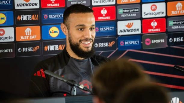 Noussair Mazraoui Keluhkan Banyaknya Pertandingan di Eropa