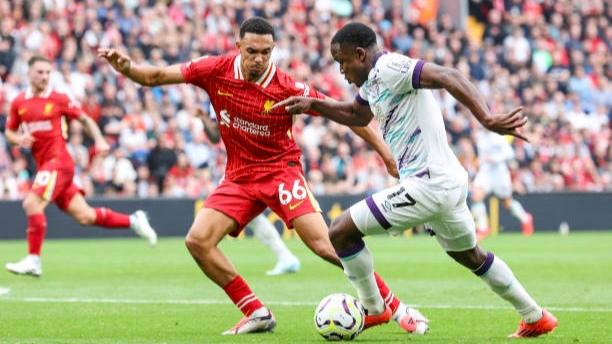 Respon Alexander Arnold Mengenai Rumor Pindahnya ke Real Madrid