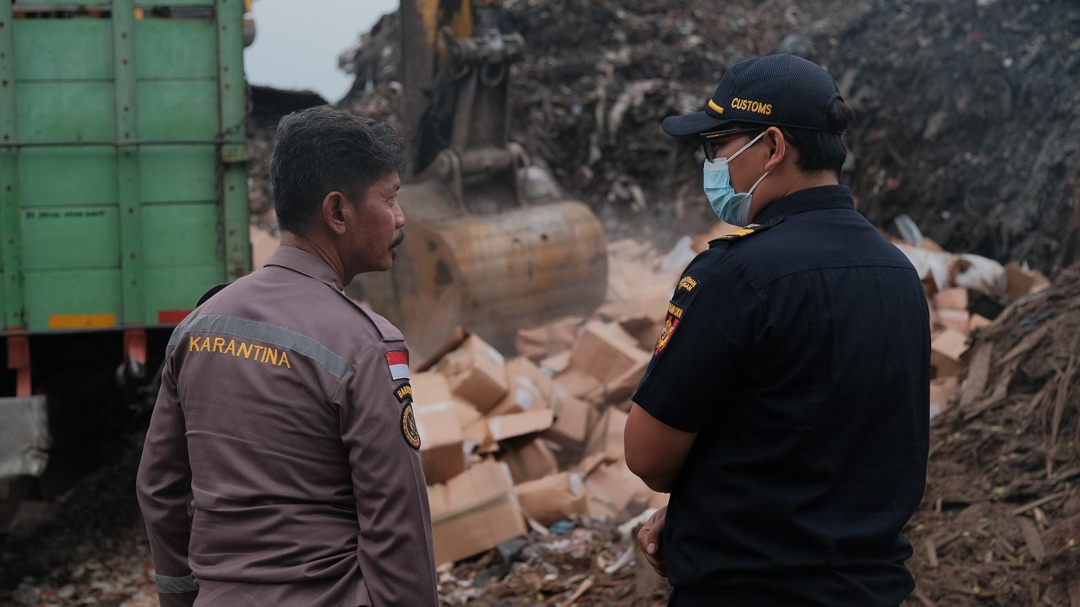 Bea Cukai Tanjung Emas Musnahkan 1.850 Karton Kepiting Impor Tak Bertuan