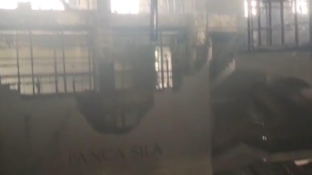 Kondisi Terkini Gedung Bakamla Pasca Kebakaran, Puing-Puing Berjatuhan hingga Tembok Menghitam