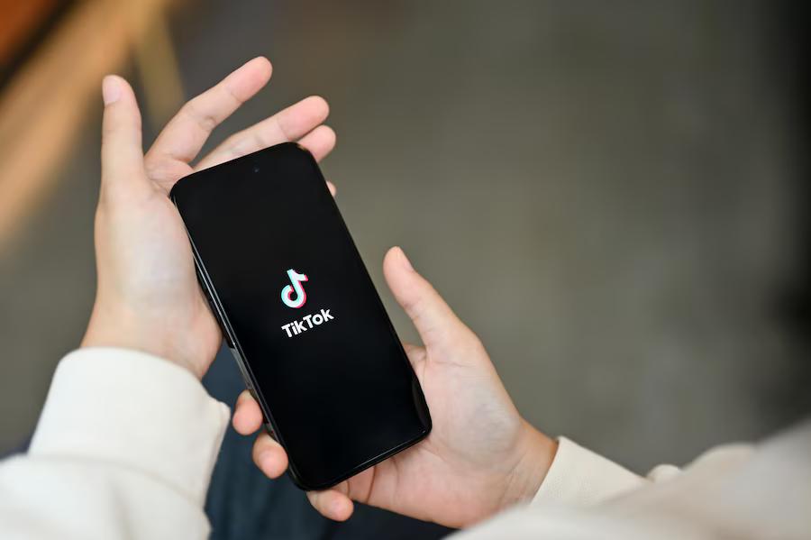 Jam Berapa Post TikTok Biar Masuk FYP? Simak Disini!