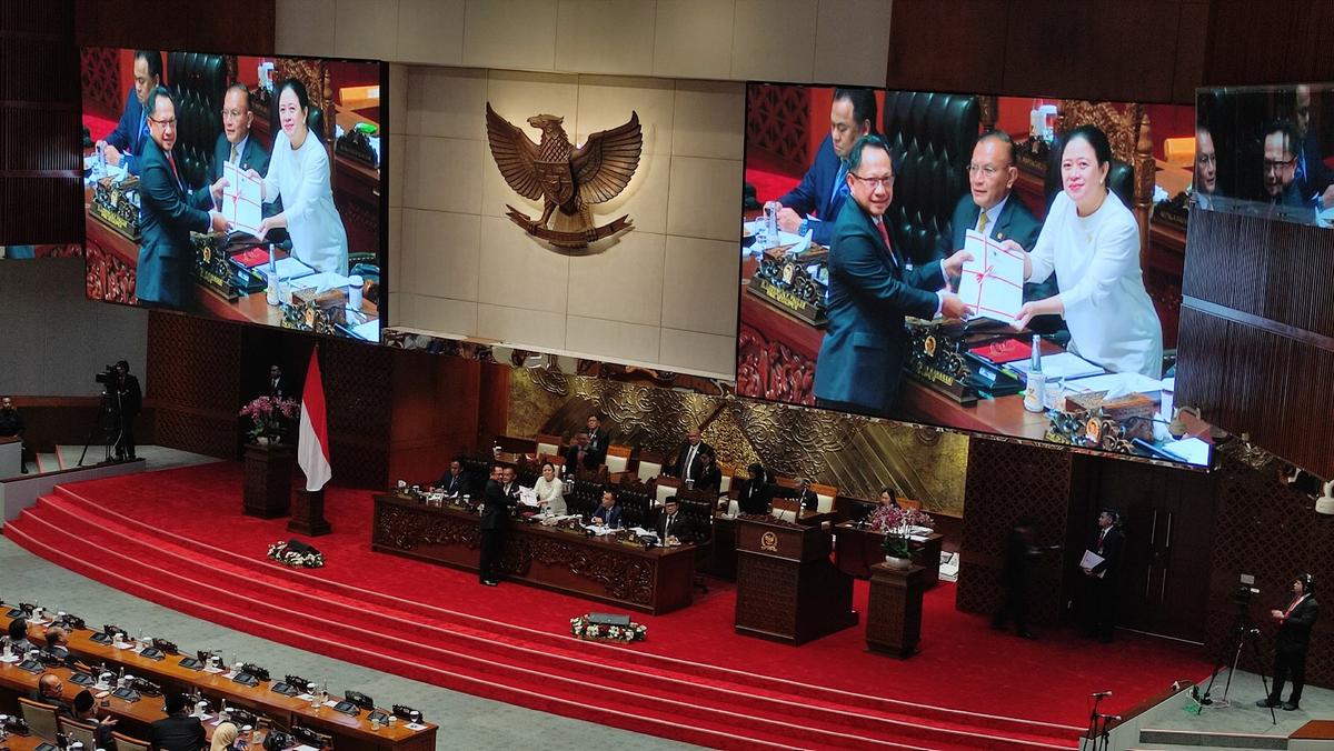 DPR Sahkan 79 RUU Kabupaten/Kota Jadi Undang-Undang