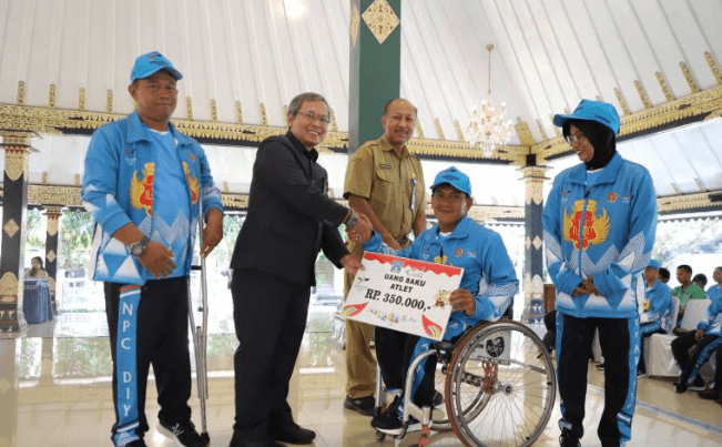 Pemerintah Sleman Lepas Atlet dan Pelatih untuk Peparnas XVII di Solo