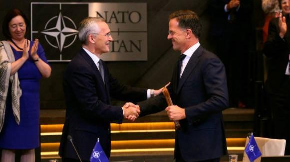 Sah! Rutte Gantikan Stoltenberg jadi Sekjen NATO