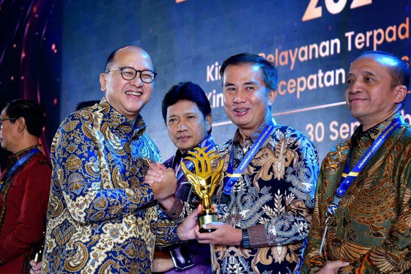 Pj Gubernur Jawa Barat Serahkan Dugaan Pelanggaran Netralitas ASN kepada Bawaslu