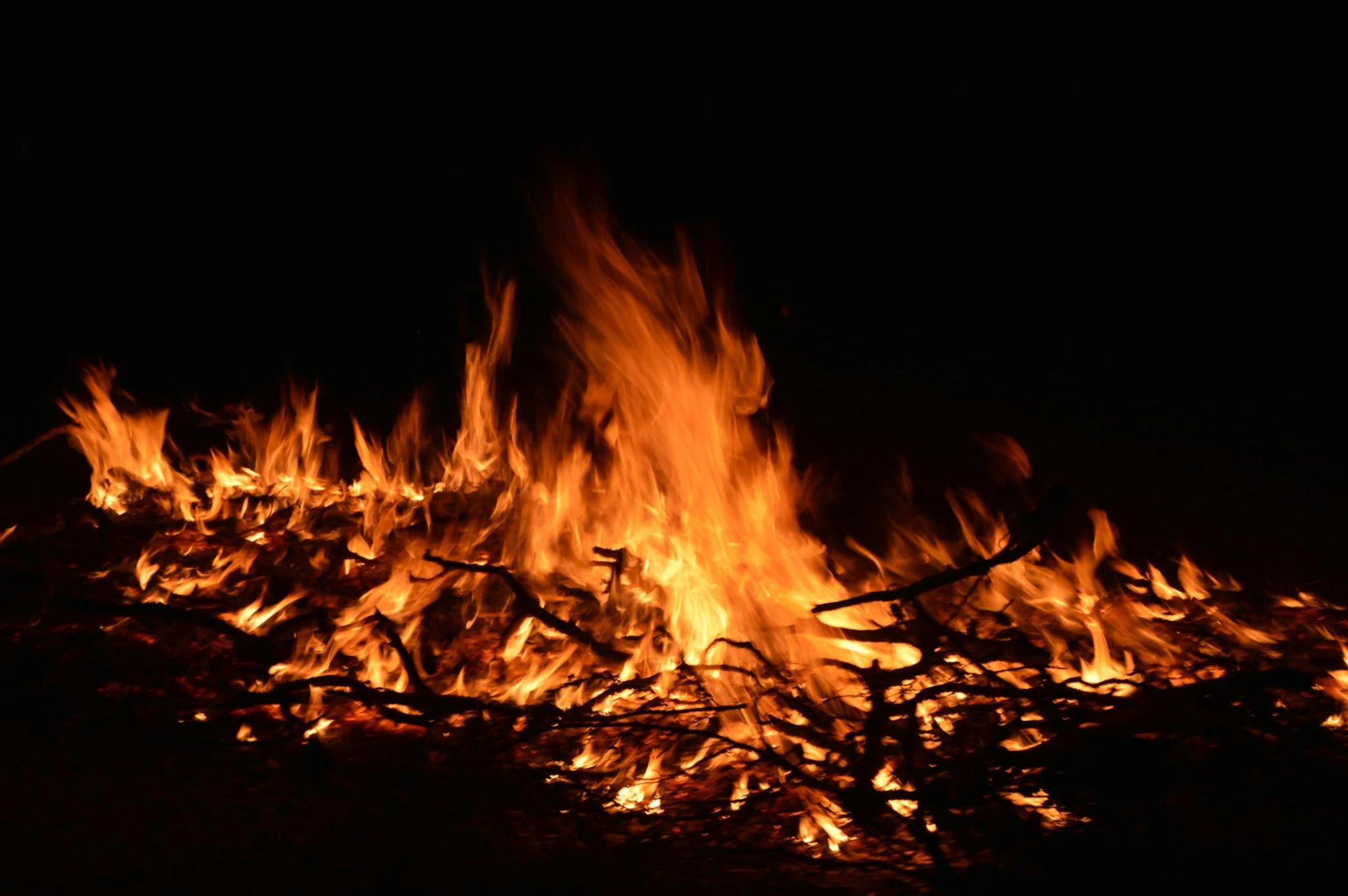Cekcok Masalah Ekonomi dengan Istri, Pria Bakar Diri Dekat Pom Bensin di Tangsel