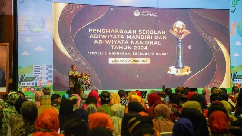 Naik Peringkat, Sekolah Energi Berdikari Pertamina SMA Negeri 40 Jakarta di Nobatkan Sebagai Sekolah Adiwiyata Nasional