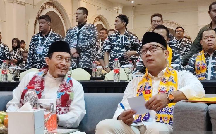 Survei Charta Politika: Elektabilitas Ridwan Kamil-Suswono Ungguli Pramono Anung-Rano Karno