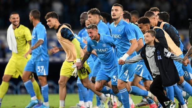 Napoli Kokoh di Puncak Klasemen Serie A 2024/25 setelah Kalahkan Como 3-1