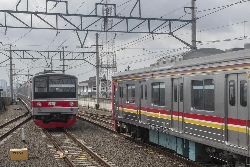 KCI Tambah Perjalanan KRL untuk Atasi Kepadatan Penumpang Akibat Perayaan HUT TNI di Monas