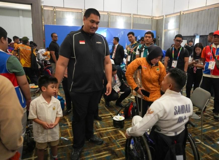 Menpora Dito Tinjau Cabor Anggar Kursi Roda dan Blind Judo