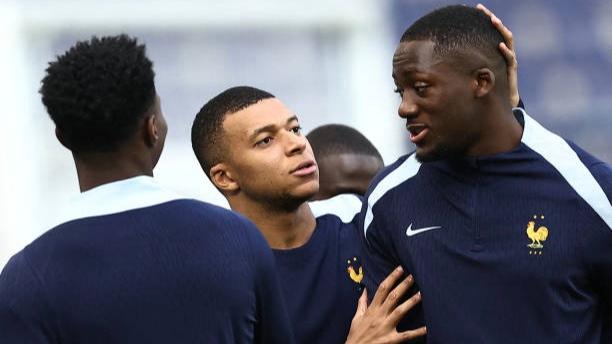 Mbappe Dapat Kritikan Pedas dari Para Fans Prancis, Ibrahima Konate: Saya Belum Tentu Kuat