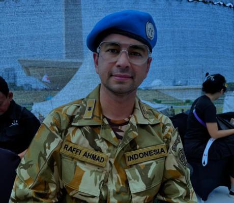 TB Hasanuddin Minta Panglima TNI Jelaskan Penggunaan Seragam Militer oleh Raffi Ahmad