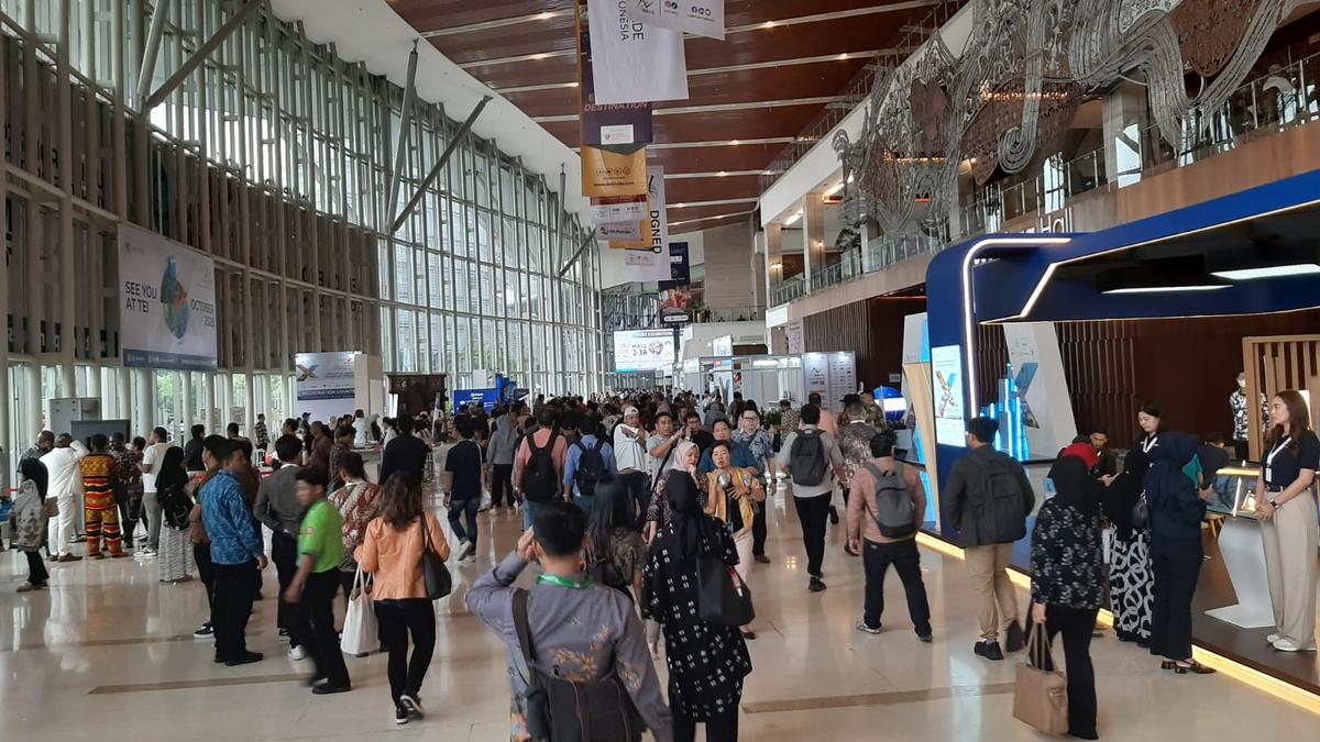 Sejumlah Pengunjung Padati Hari Kedua TEI 2024