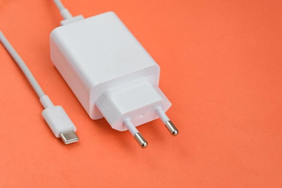Penyebab Kepala Charger HP Panas dan Cara Mengatasinya