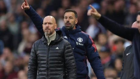 Manchester United Bangun Tembok 2 Meter di Carrington, Demi Rahasia Strategi Erik ten Hag
