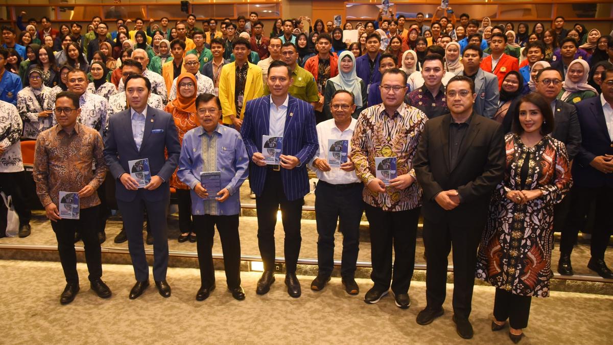 Luncurkan Buku, Dede Yusuf: Kita Harus Miliki Ideologi yang Sama dalam Pembangunan SDM