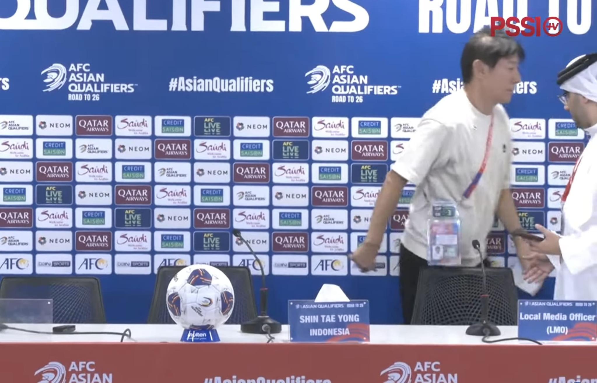 Shin Tae-Yong Enggan Berjabat Tangan dengan Panitia Pertandingan Bahrain!