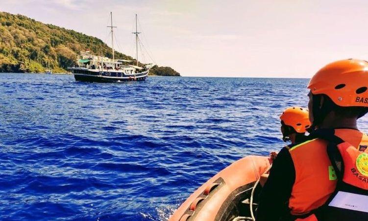 Potongan Tubuh dalam Perut Hiu Adalah Turis AS Hilang saat Diving di Maluku