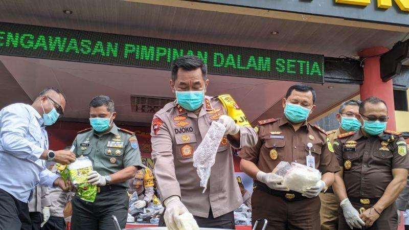Sembunyikan Sabu 50,6 Kilogram dalam Jeriken, Pria di Kalteng Ditangkap