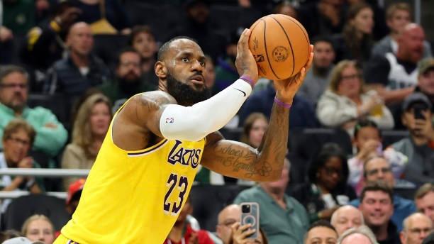 LeBron James Bagikan Momen Tak Terlupakan Bermain Bersama Stephen Curry di Olimpiade Paris