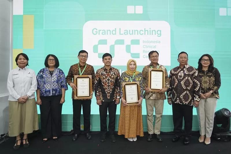 Aktif Kontribusi di Masa Pandemi, Bio Farma Raih Penghargaan dari Kemenkes RI