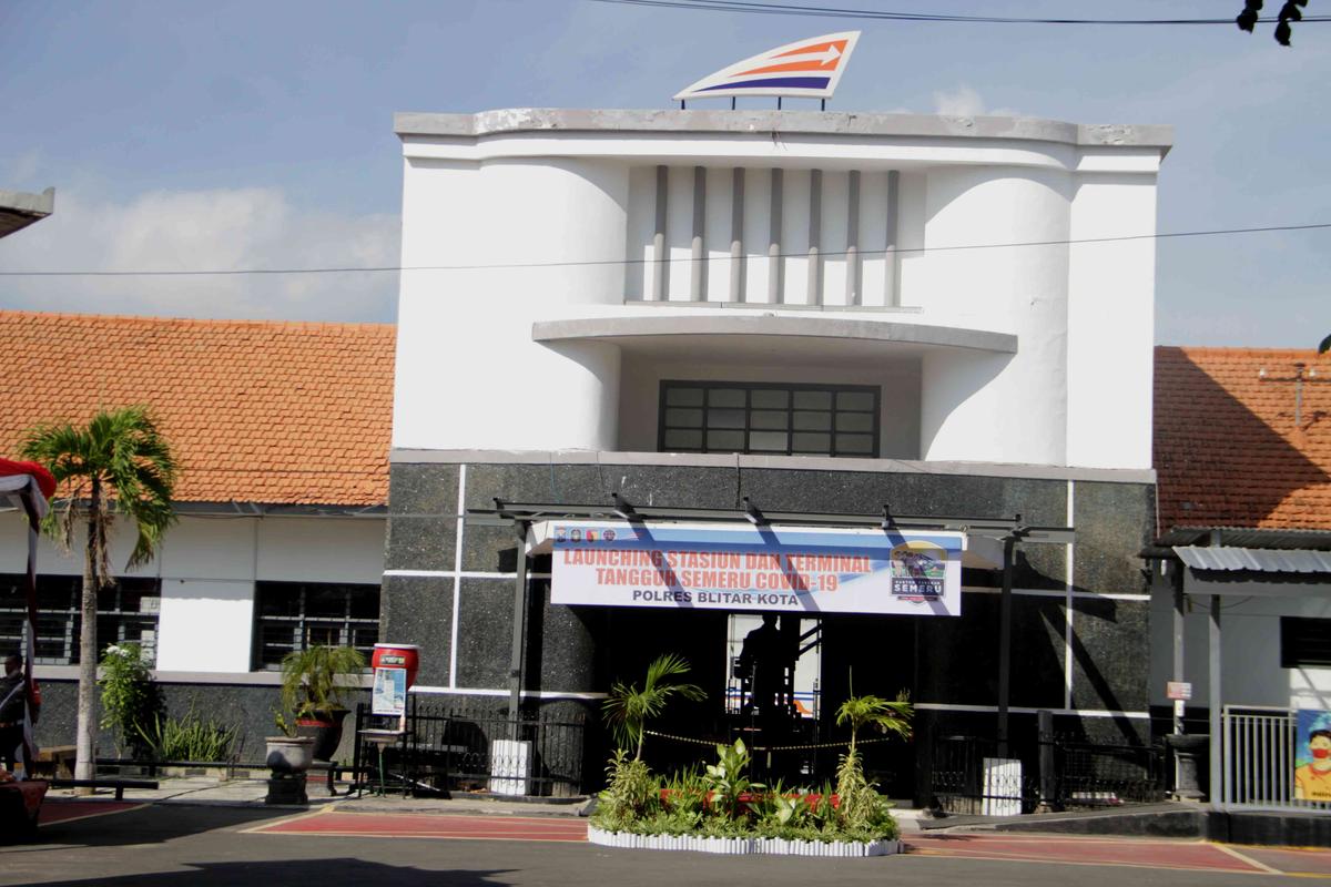 Menjelajahi Pesona 4 Wisata Dekat Stasiun Blitar
