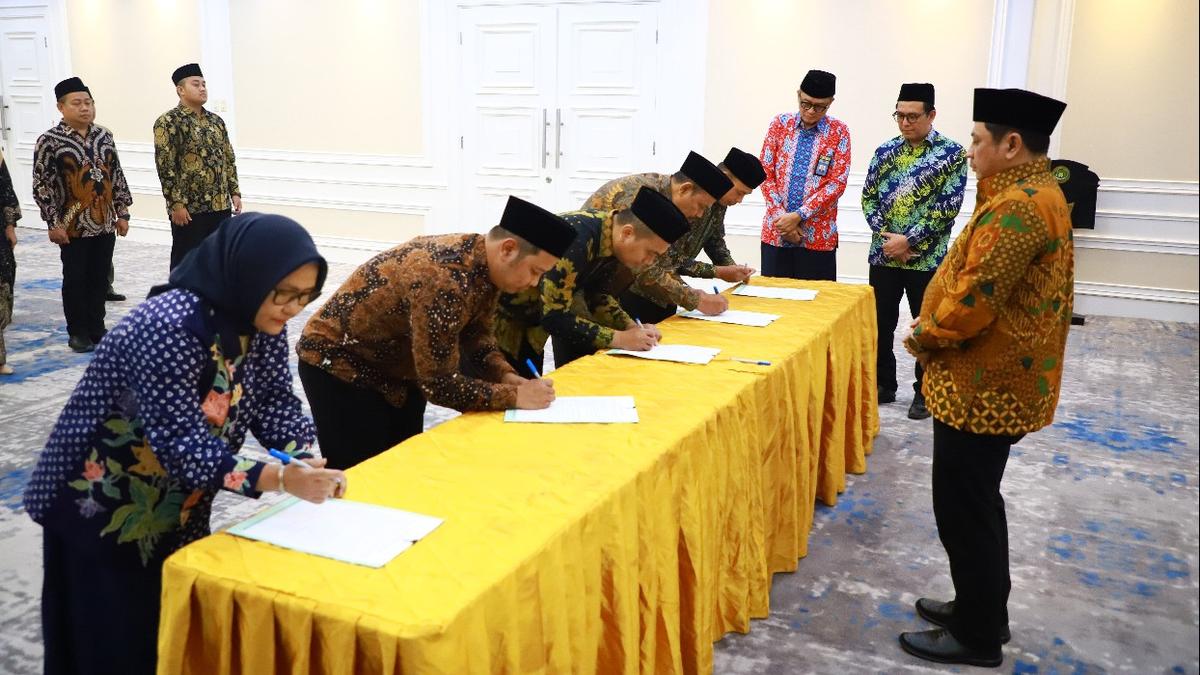 Sekjen Kemenag Lantik 17 Pejabat Eselon III dan IV, Ini Daftar Namanya