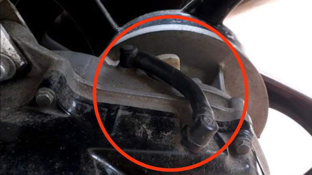 Jangan Sembunyikan-Sumbat Selang Hawa Motor Matic: Dampak Negatif Mengintai