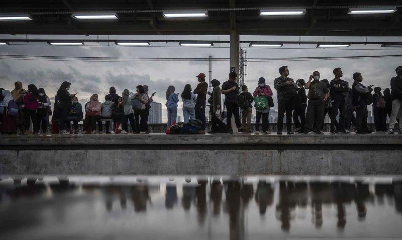 Prabowo-Gibran Dilantik, KAI Commuter Perbanyak Toilet di Stasiun
