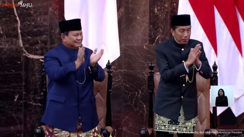 Terharu! Nyanyian Terima Kasih Jokowi Bak di Stadion Bola Bergemuruh
