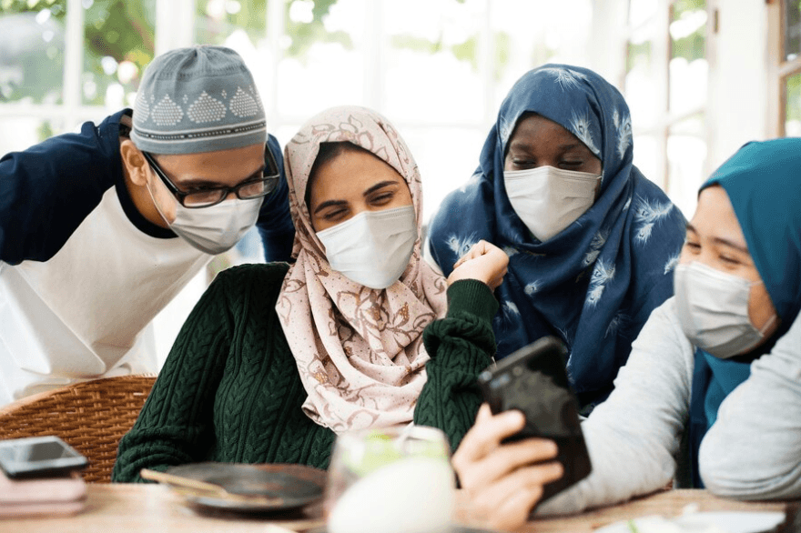 5 Tanda Sahabat Sejati Menurut Islam: Temukan Teman Sejati Anda!