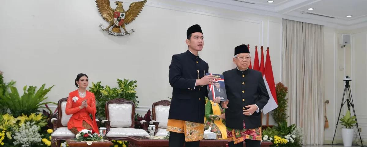 Wapres Gibran Terima Buku Jejak Kepemimpinan K.H Ma'ruf Amin