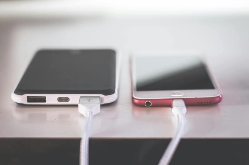 Cara Mengatasi Baterai Handphone yang Cepat Panas