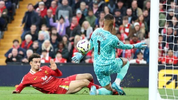 Legenda Liverpool: Chelsea Harus Ganti Kiper Robert Sanchez!
