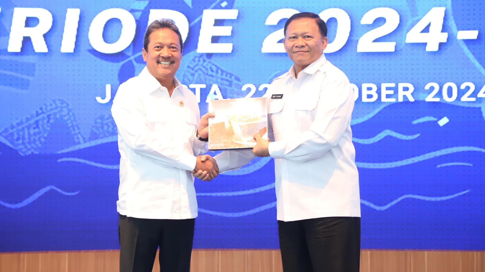 Trenggono - Didit Bekerja Teamwork Majukan Sektor Kelautan dan Perikanan