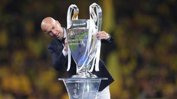 Zidane akan Menjadi Pelatih Timnas Arab Saudi?