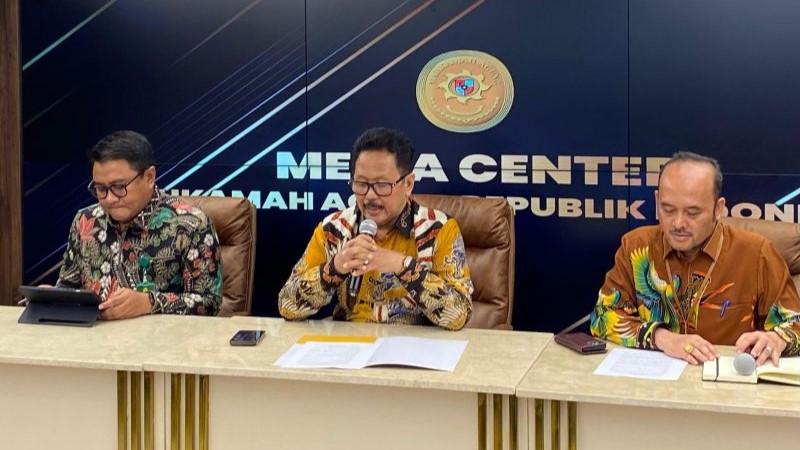 MA Sebut 3 Hakim jadi Tersangka Kasus Suap Diberhentikan Sementara