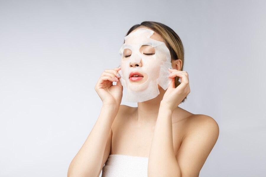 Apakah Setelah Memakai Sheet Mask Harus Cuci Muka?