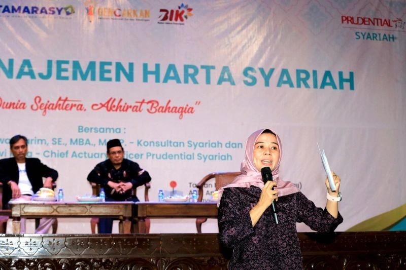 Literasi Tertinggal di 39,1 Persen, Pakar: Tanamkan Keuangan Syariah Sejak Dini