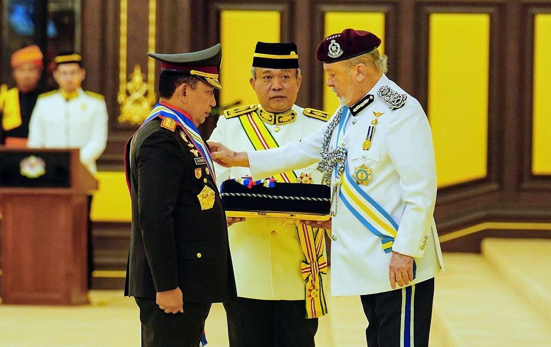 Raja Malaysia Beri Kapolri Penghargaan