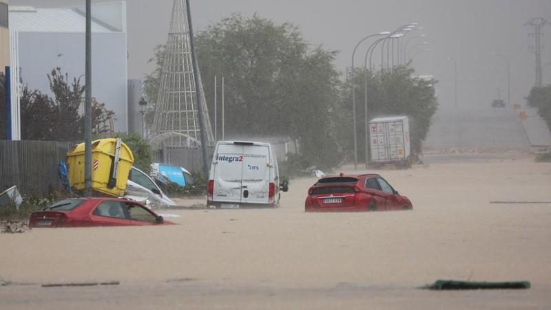 Korban Banjir di Valencia Terus Bertambah, 95 Orang Meninggal Dunia