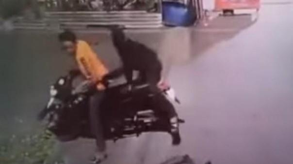 Tersinggung gegara Saling Tatap, 2 Remaja di Makassar Ancam Pria Tak Dikenal dengan Pisau