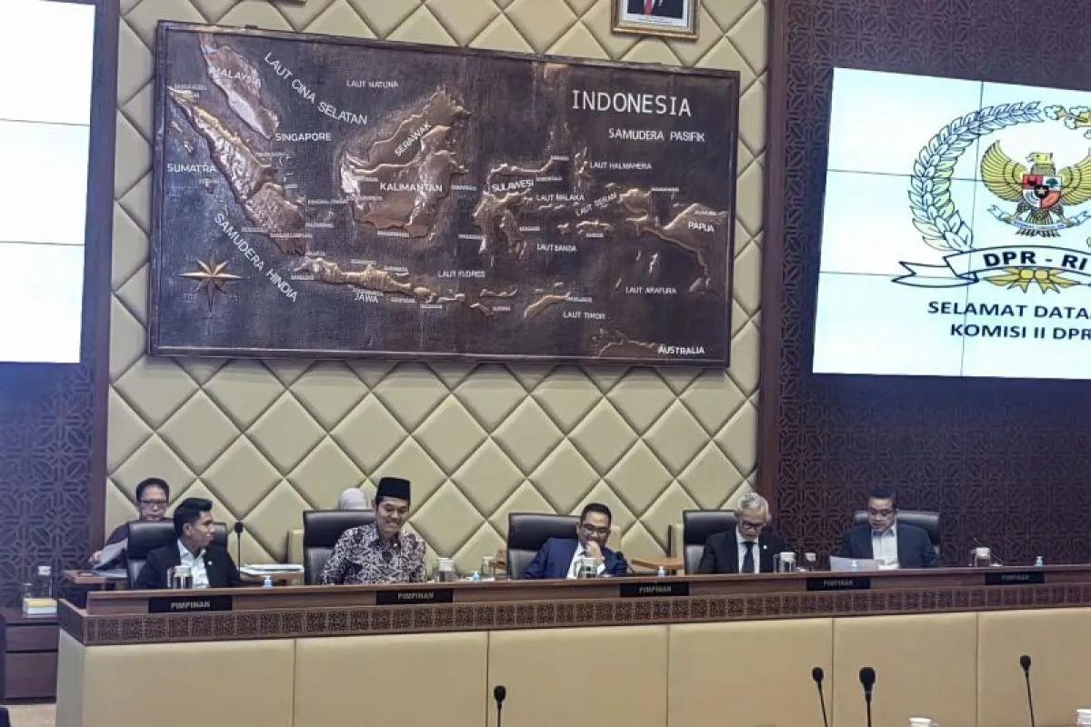 Evaluasi Kinerja dan Persiapan Pilkada, Komisi II DPR Bakal Panggil Seluruh Penjabat Kepala Daerah