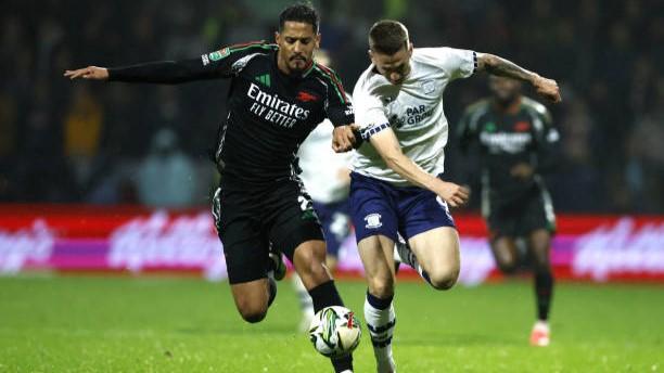 Van Dijk Puji Performa Gemilang William Saliba