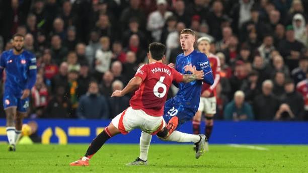 Insiden Kontroversial, Tekel Mengerikan Lisandro Martinez ke Cole Palmer